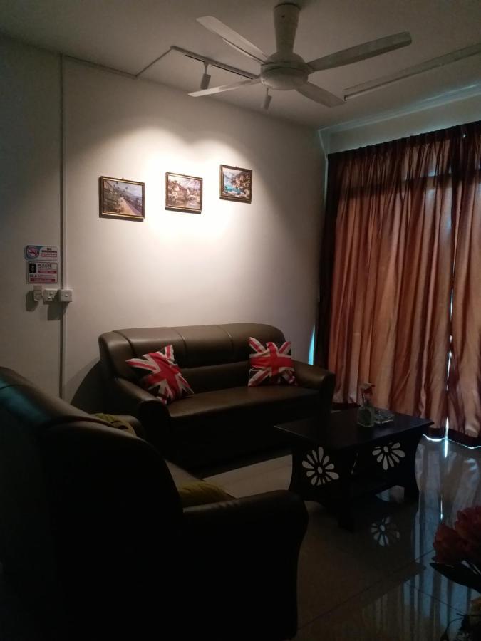 Hits Homestay บายันเลอปาส ภายนอก รูปภาพ