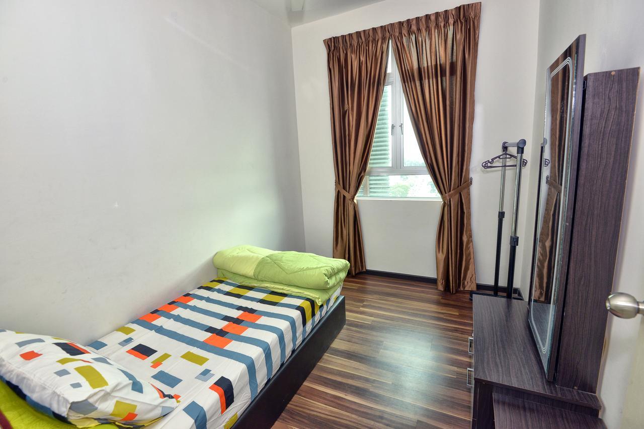 Hits Homestay บายันเลอปาส ภายนอก รูปภาพ