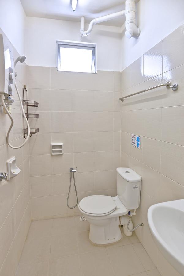 Hits Homestay บายันเลอปาส ภายนอก รูปภาพ