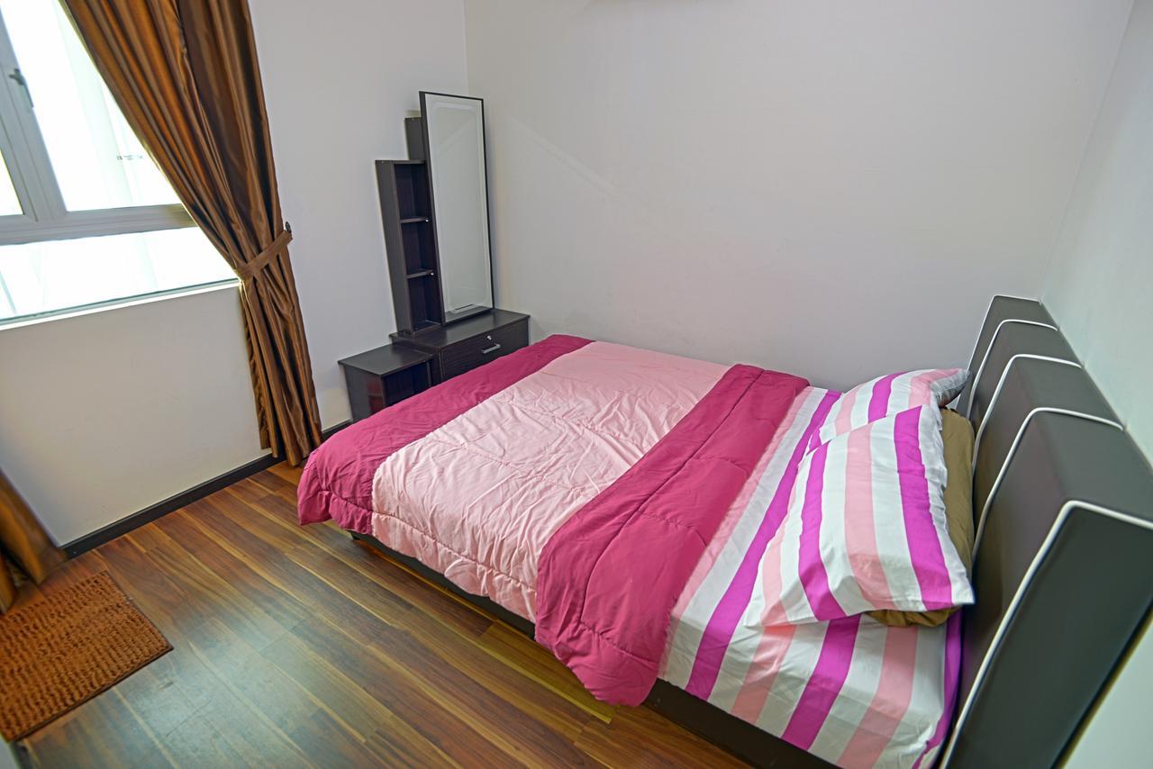 Hits Homestay บายันเลอปาส ภายนอก รูปภาพ