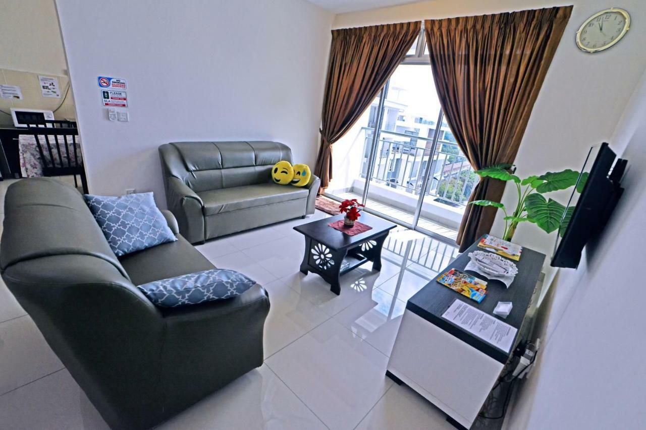 Hits Homestay บายันเลอปาส ภายนอก รูปภาพ